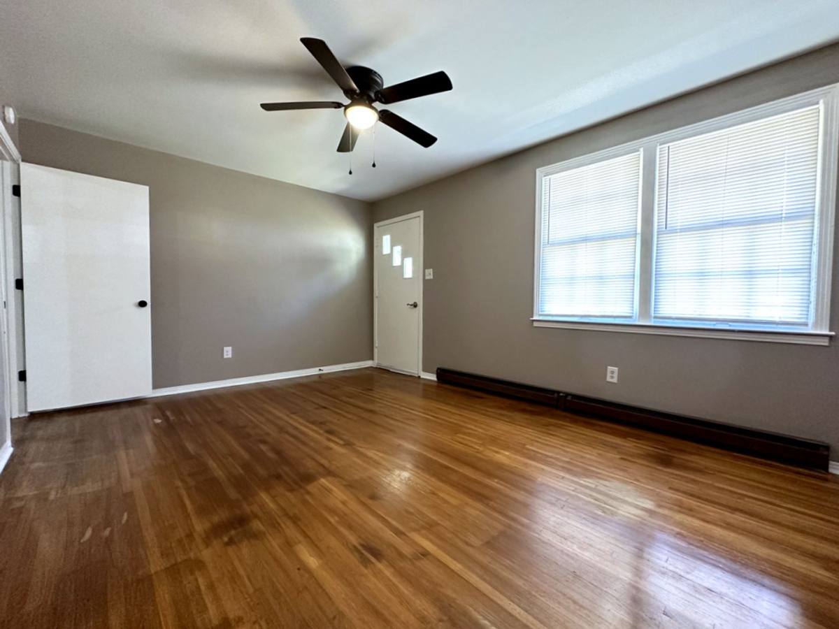 House for rent at 1815 E 7th St, Hopkinsville, KY 42240