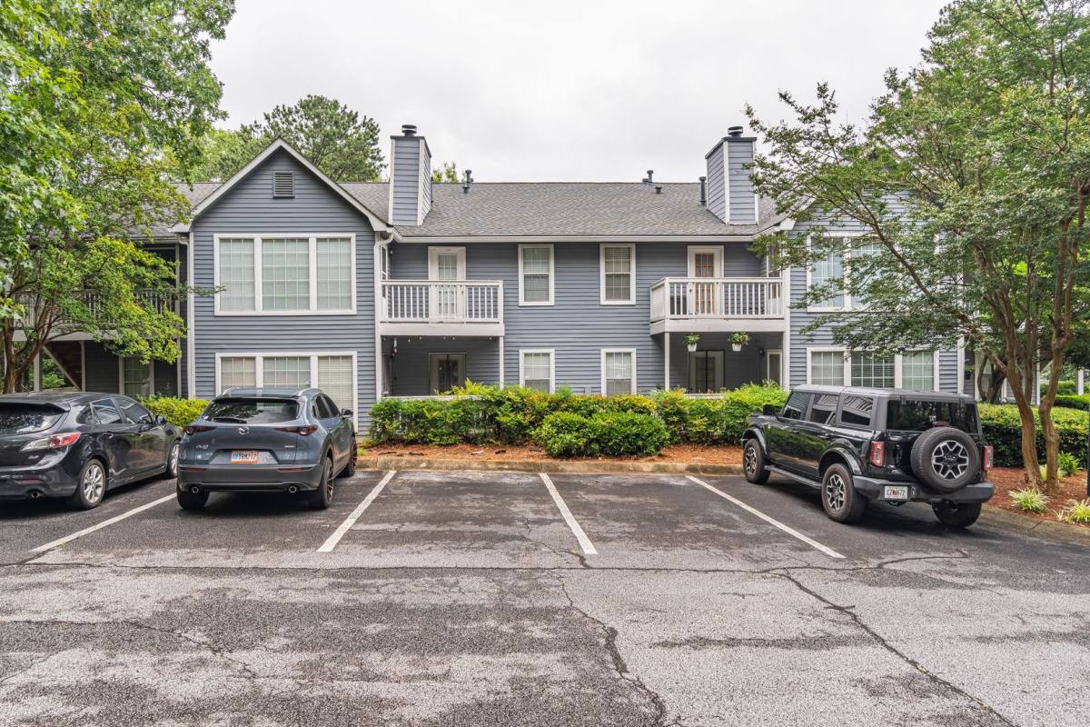 Condo for rent at 205 Gettysburg Place, Atlanta, GA 30350