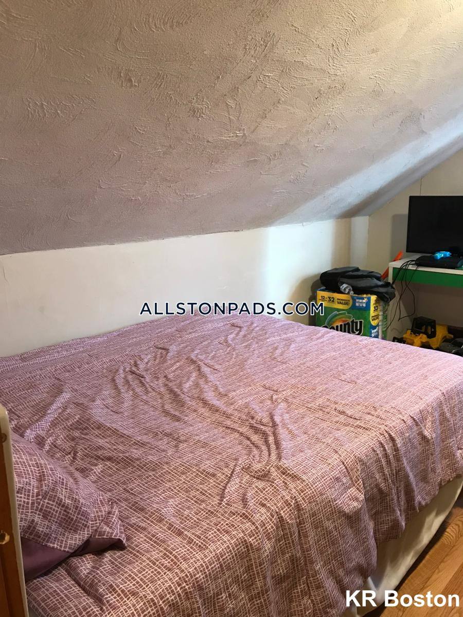 House for rent at 8 Webley St #3, Allston, MA 02134