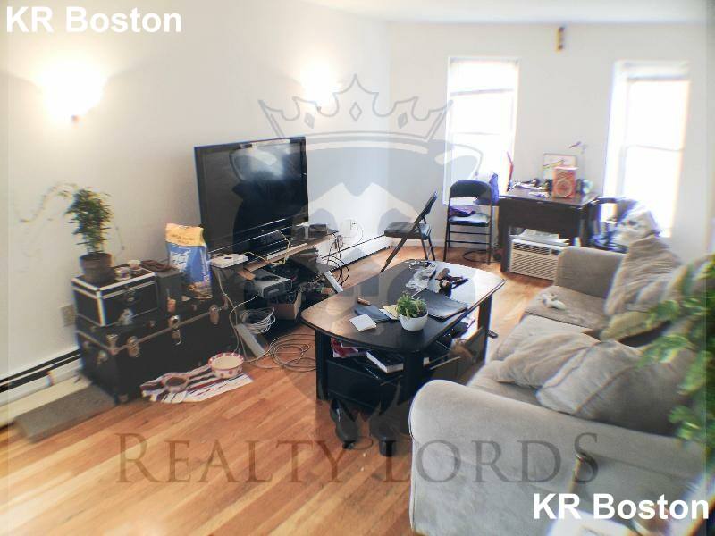House for rent at 24 Saint Cyprians Place #4R, Roxbury Crossing, MA 02120