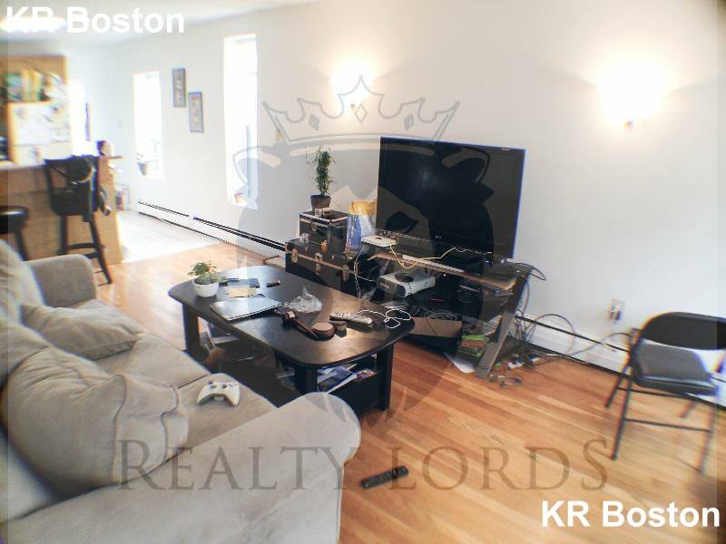 House for rent at 24 Saint Cyprians Place #4R, Roxbury Crossing, MA 02120