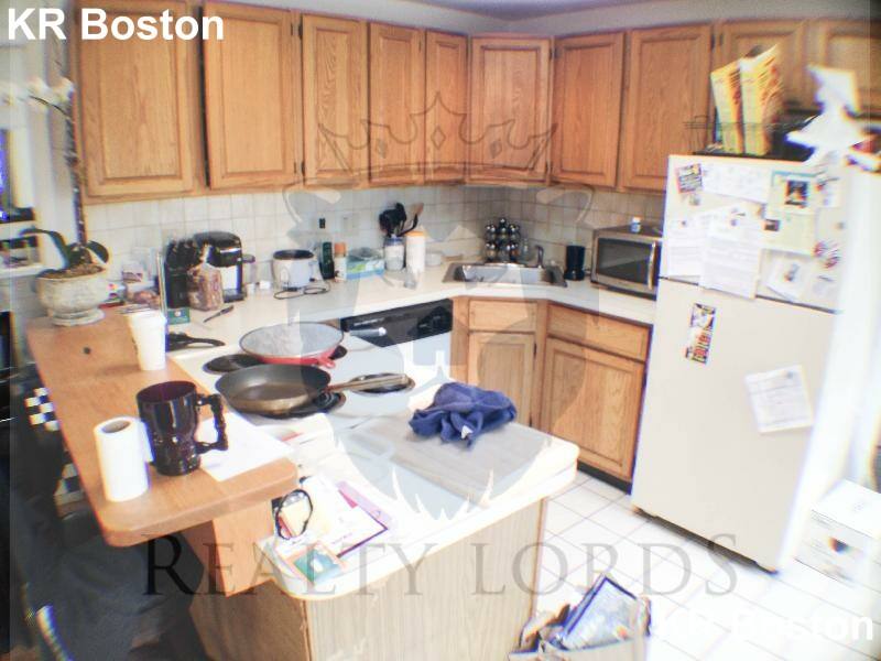 House for rent at 24 Saint Cyprians Place #4R, Roxbury Crossing, MA 02120
