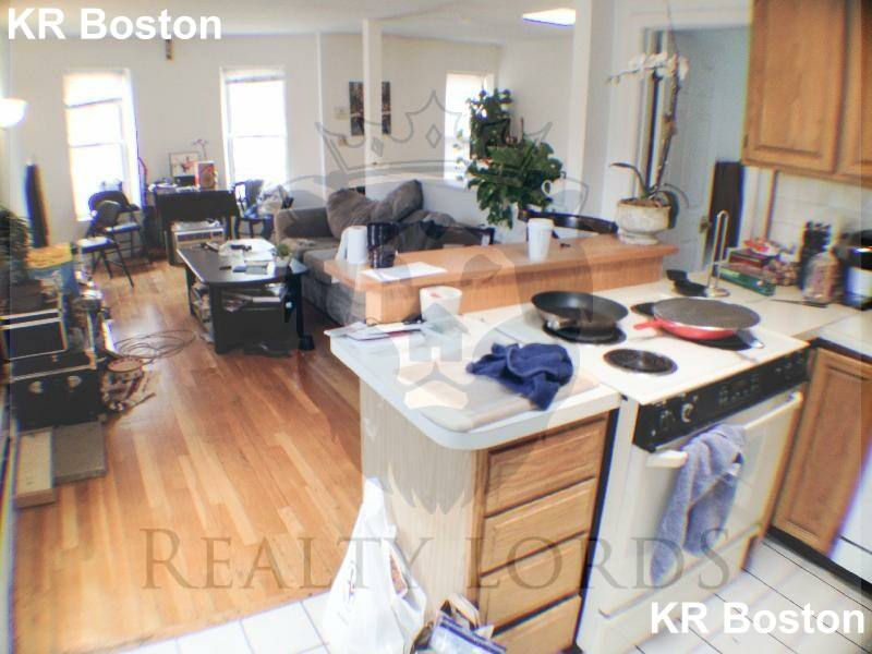 House for rent at 24 Saint Cyprians Place #4R, Roxbury Crossing, MA 02120