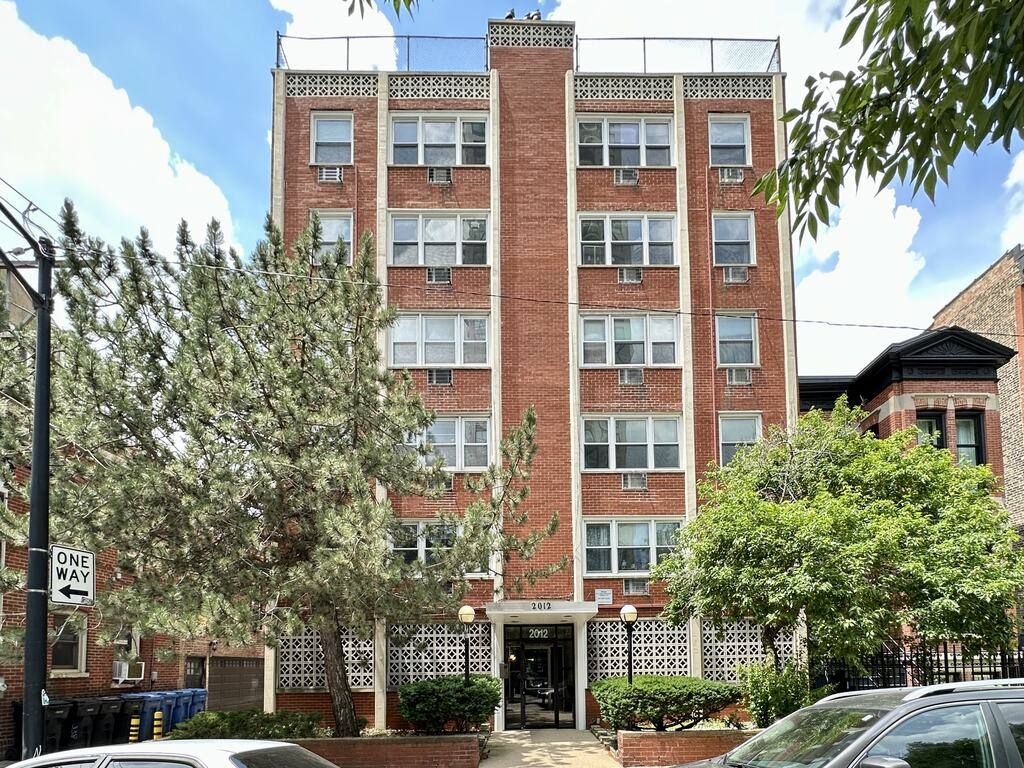 Apartment for rent at 2012 Orleans #C7, Chicago, IL 60614