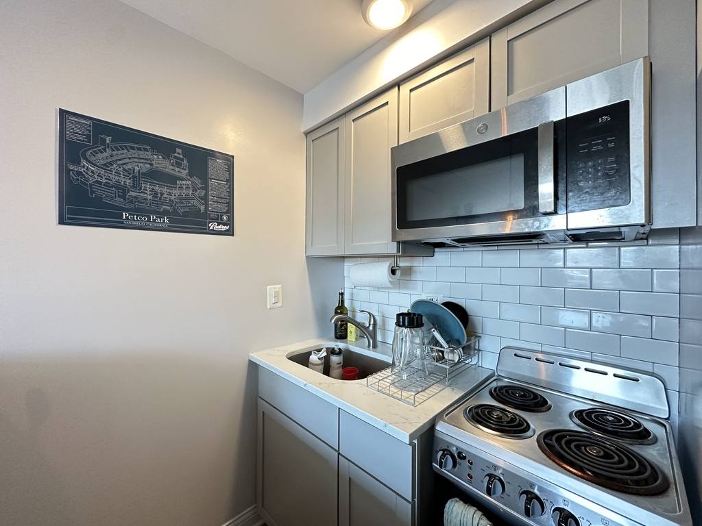 Apartment for rent at 2012 Orleans #C7, Chicago, IL 60614
