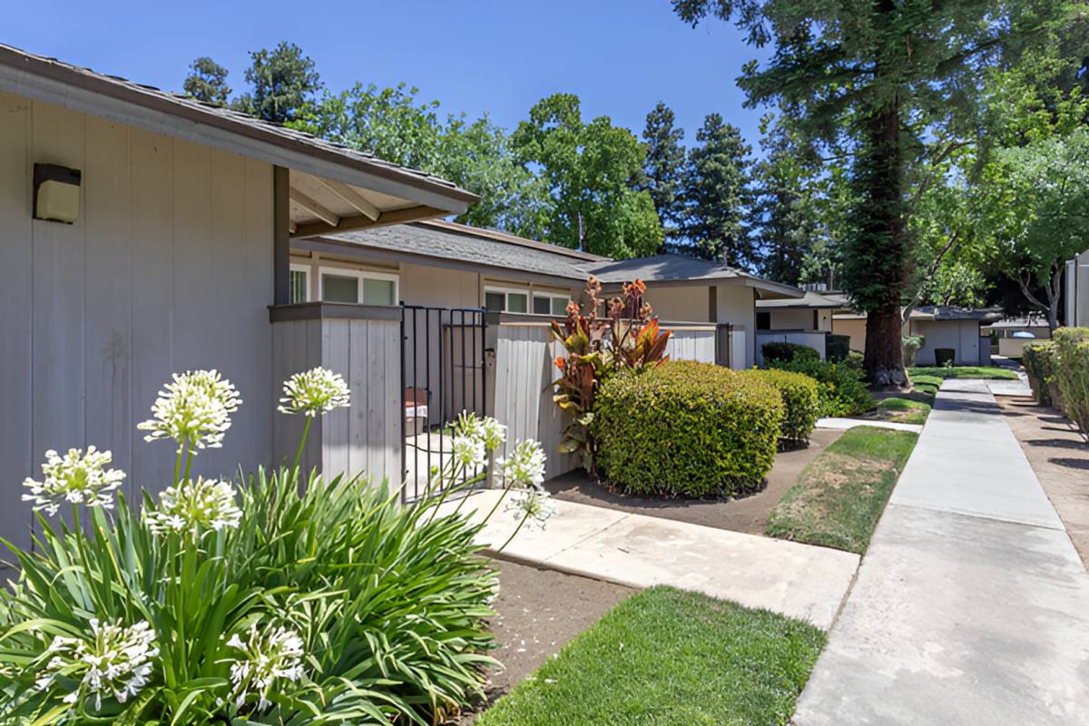 Apartment for rent at 4144 N Valentine Ave, Fresno, CA 93722