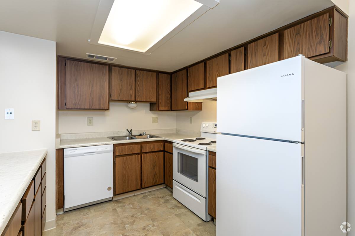 Apartment for rent at 4144 N Valentine Ave, Fresno, CA 93722