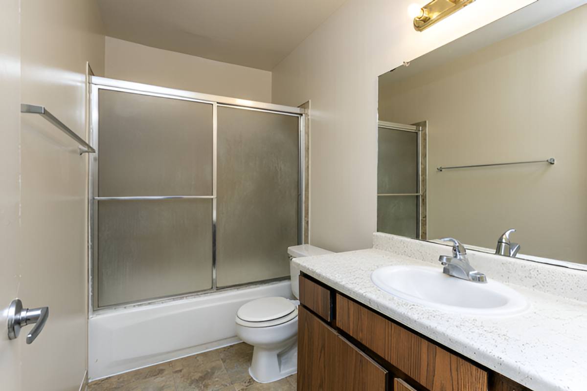 Apartment for rent at 4144 N Valentine Ave, Fresno, CA 93722