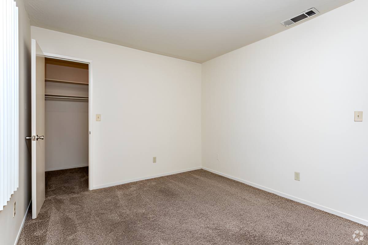 Apartment for rent at 4144 N Valentine Ave, Fresno, CA 93722