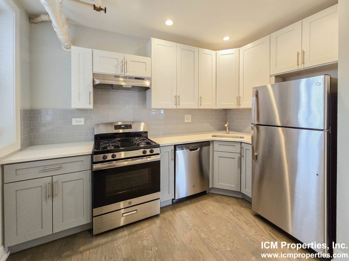 Apartment for rent at 1919 W Winona St #G, Chicago, IL 60640
