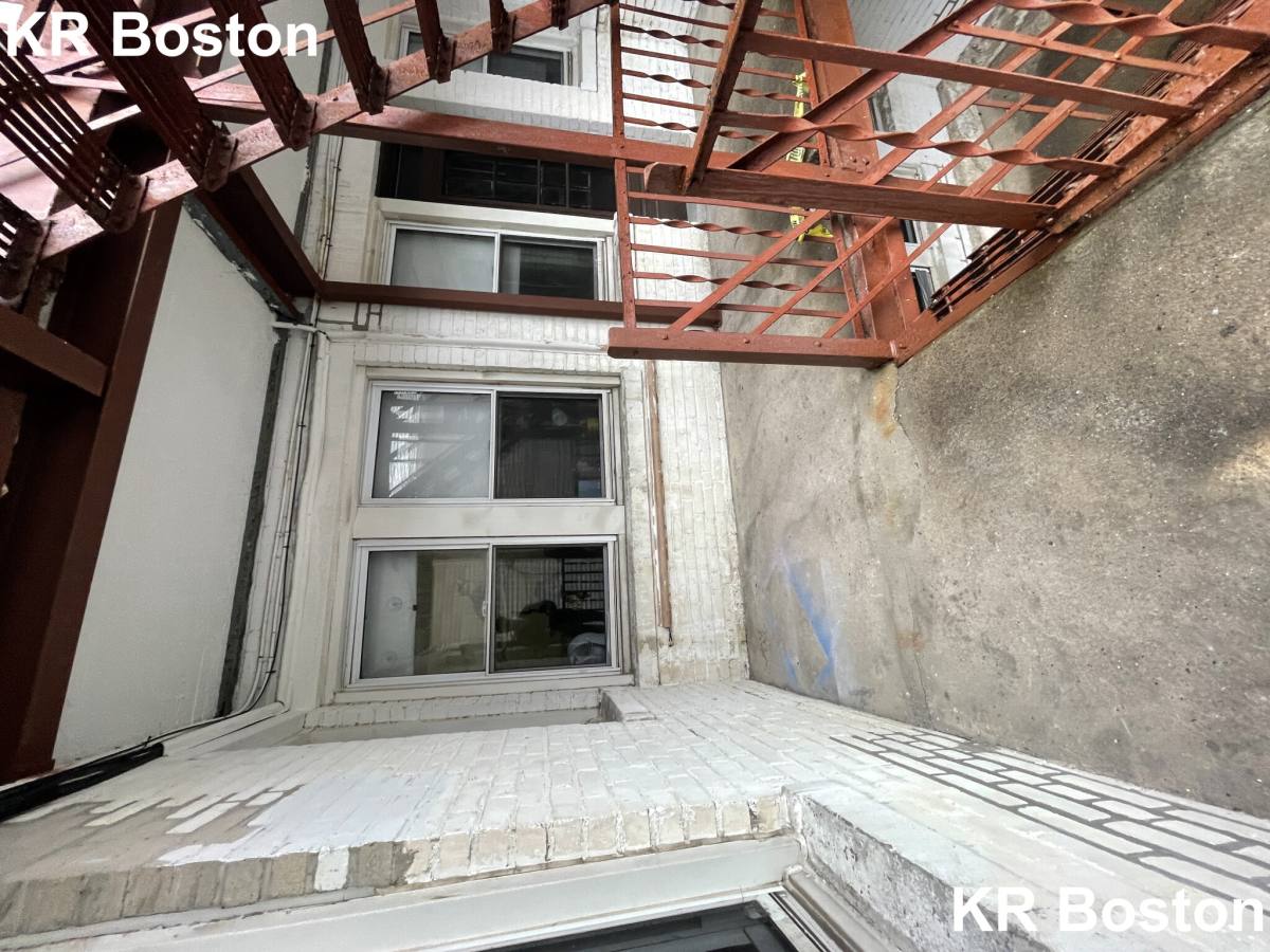 Apartment for rent at 116 Washington St #21, Brighton, MA 02135