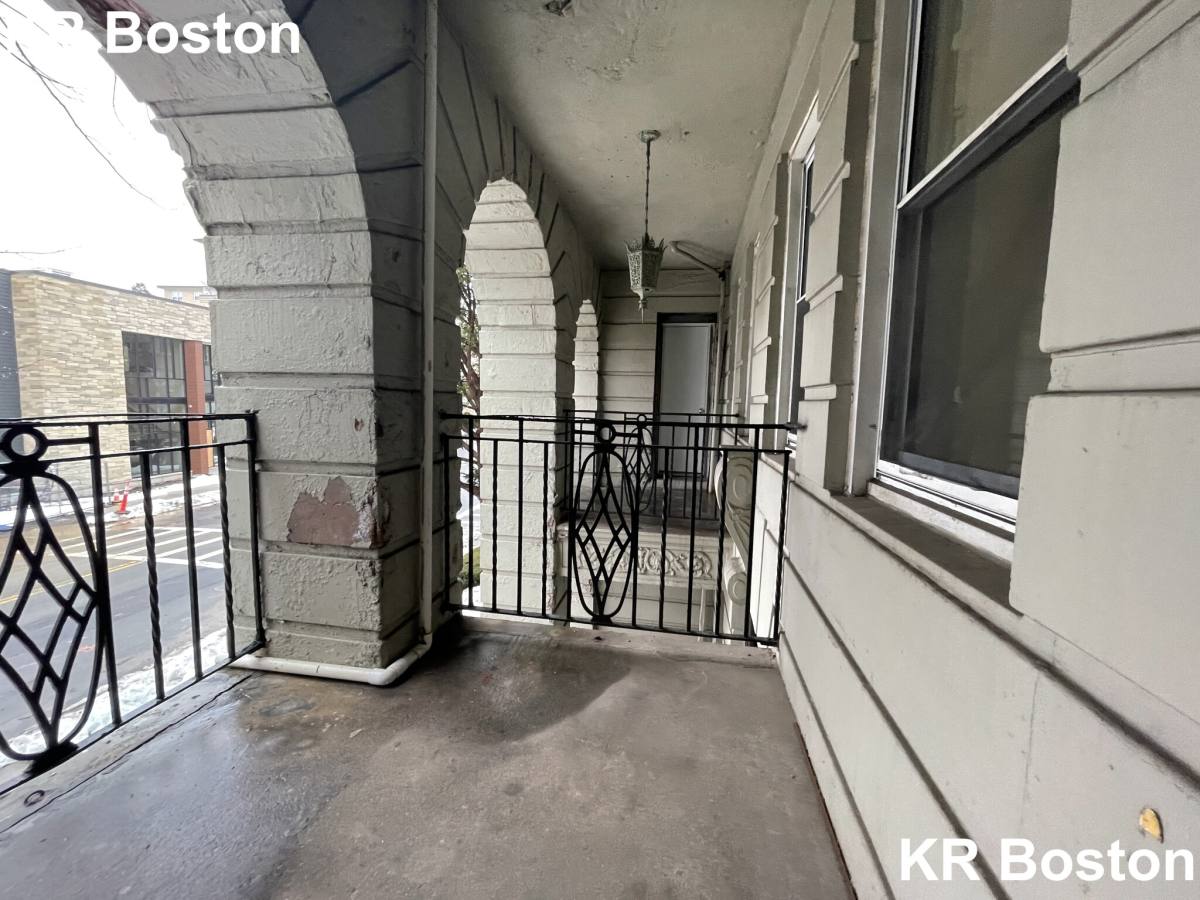 Apartment for rent at 116 Washington St #21, Brighton, MA 02135