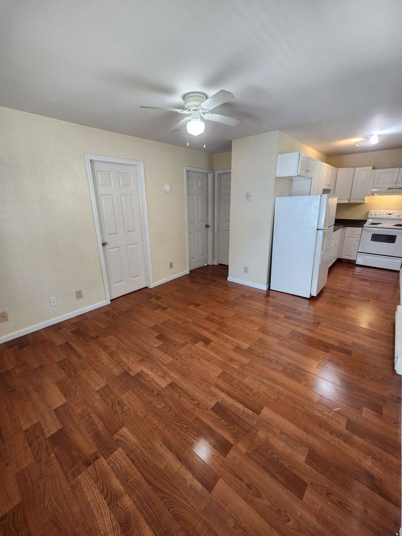 Apartment for rent at 1109 3rd St, Charleston, IL 61920