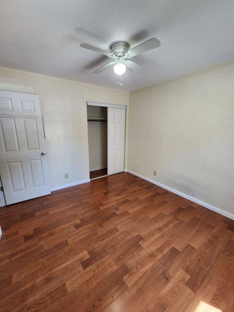 Apartment for rent at 1109 3rd St, Charleston, IL 61920