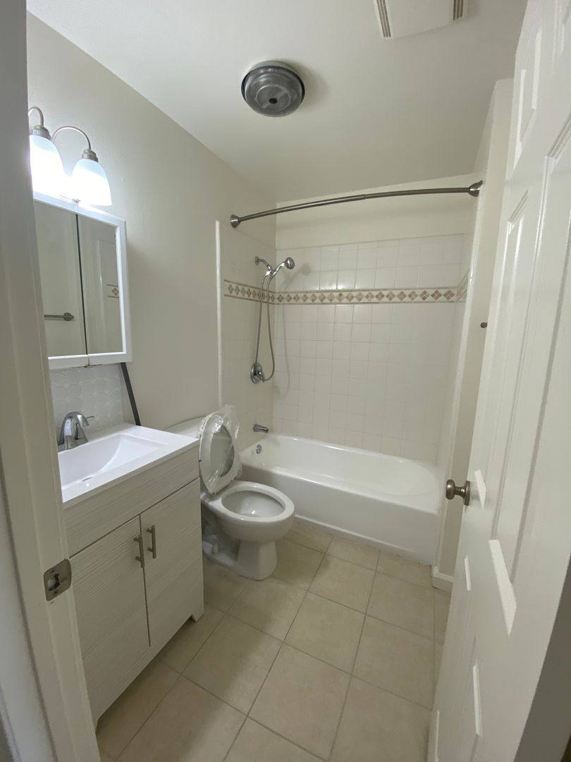 Apartment for rent at 192 E Port Hueneme Rd, Port Hueneme, CA 93041