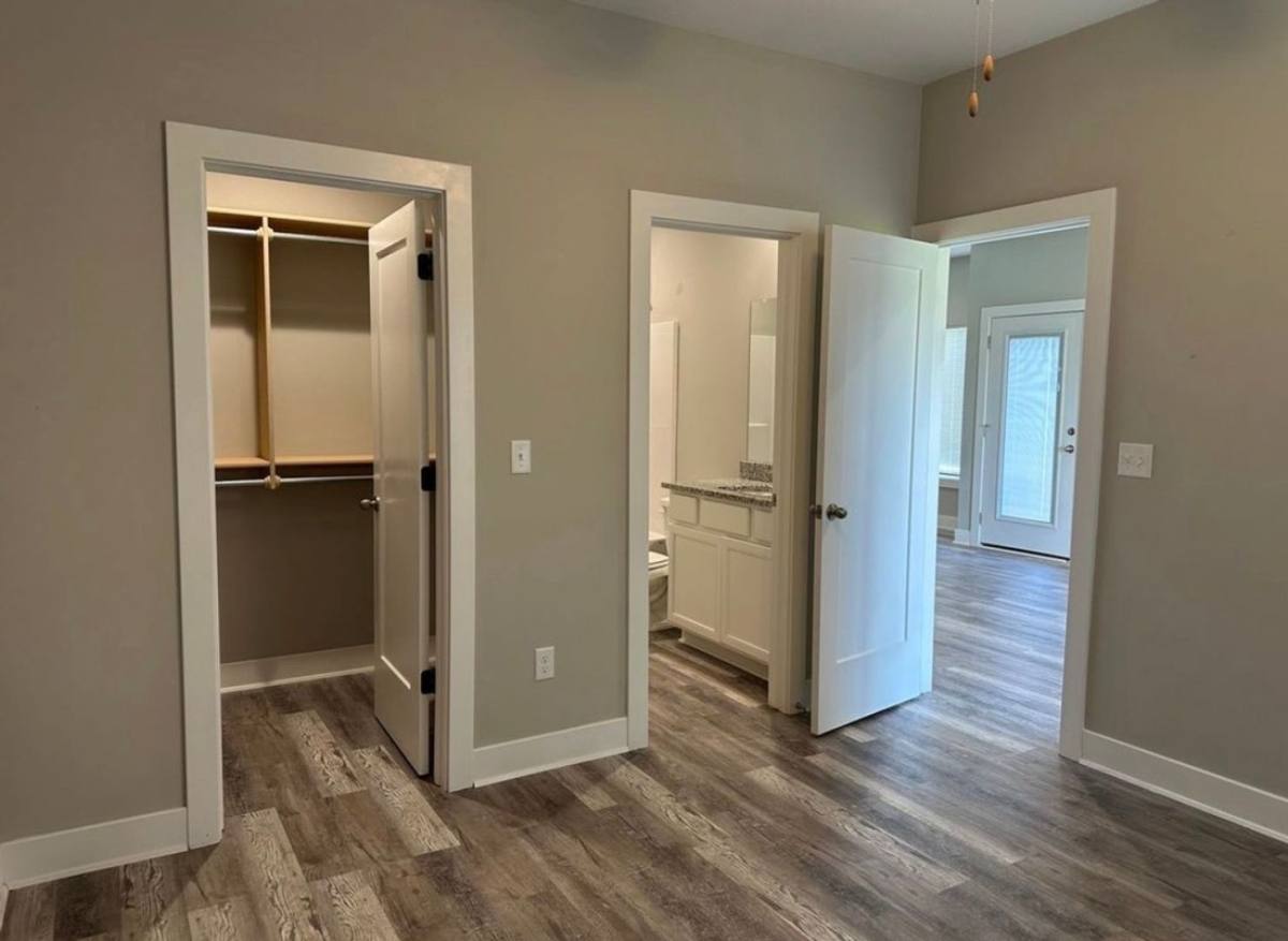 Apartment for rent at 12138 W 33rd St N, Wichita, KS 67205