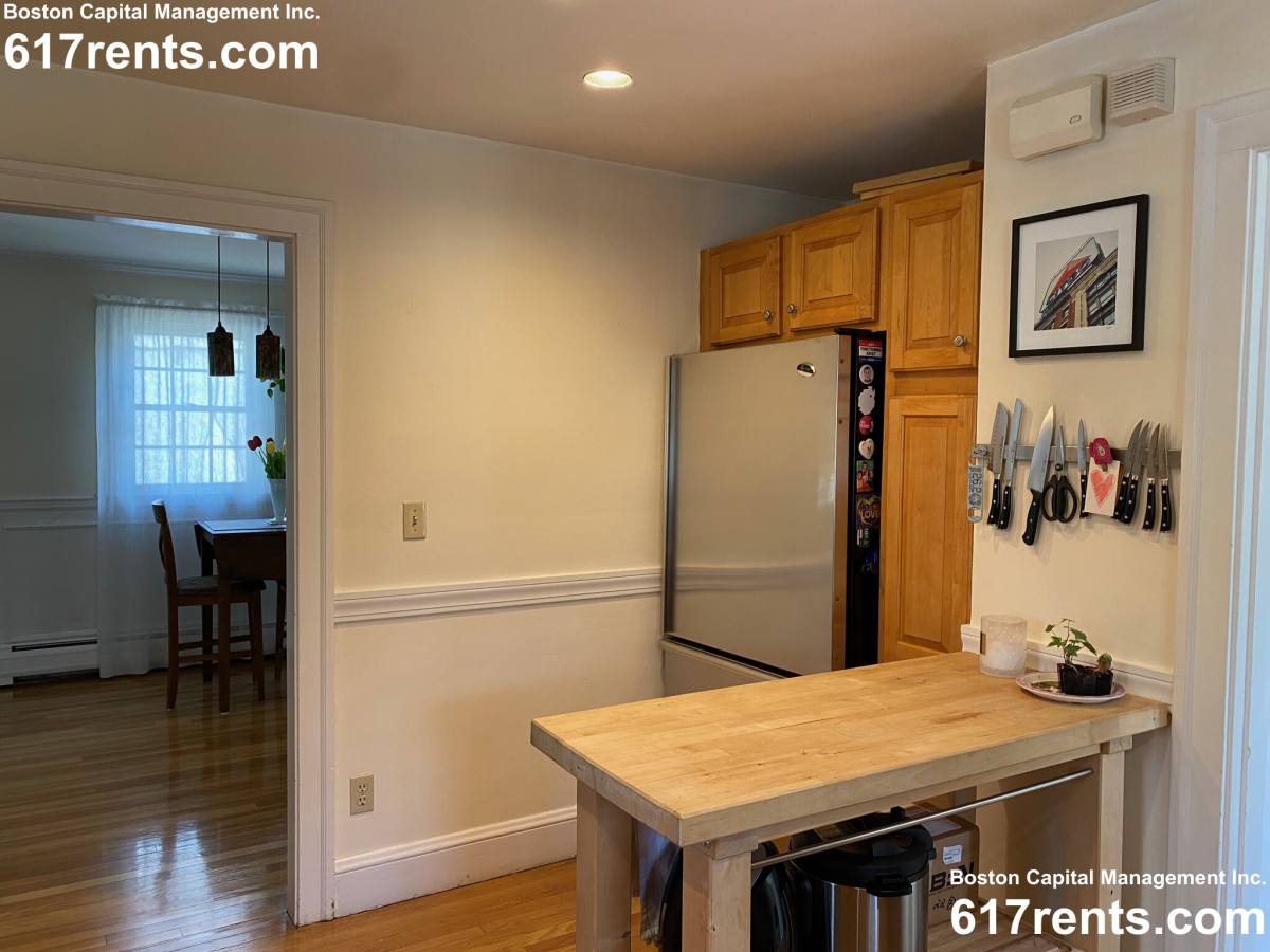 Apartment for rent at 22 Cleveland, Wellesley Hills, MA 02481