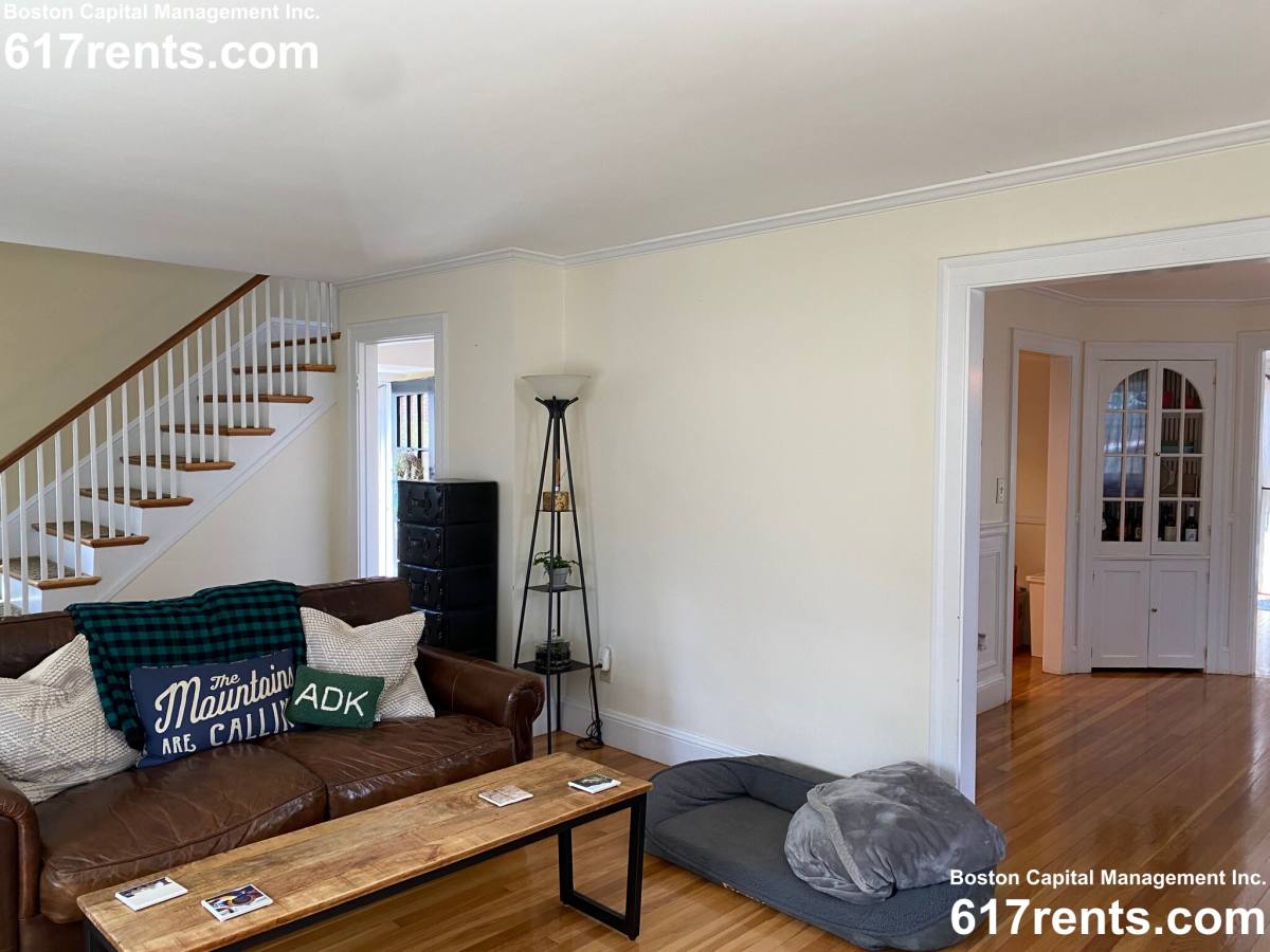 Apartment for rent at 22 Cleveland, Wellesley Hills, MA 02481
