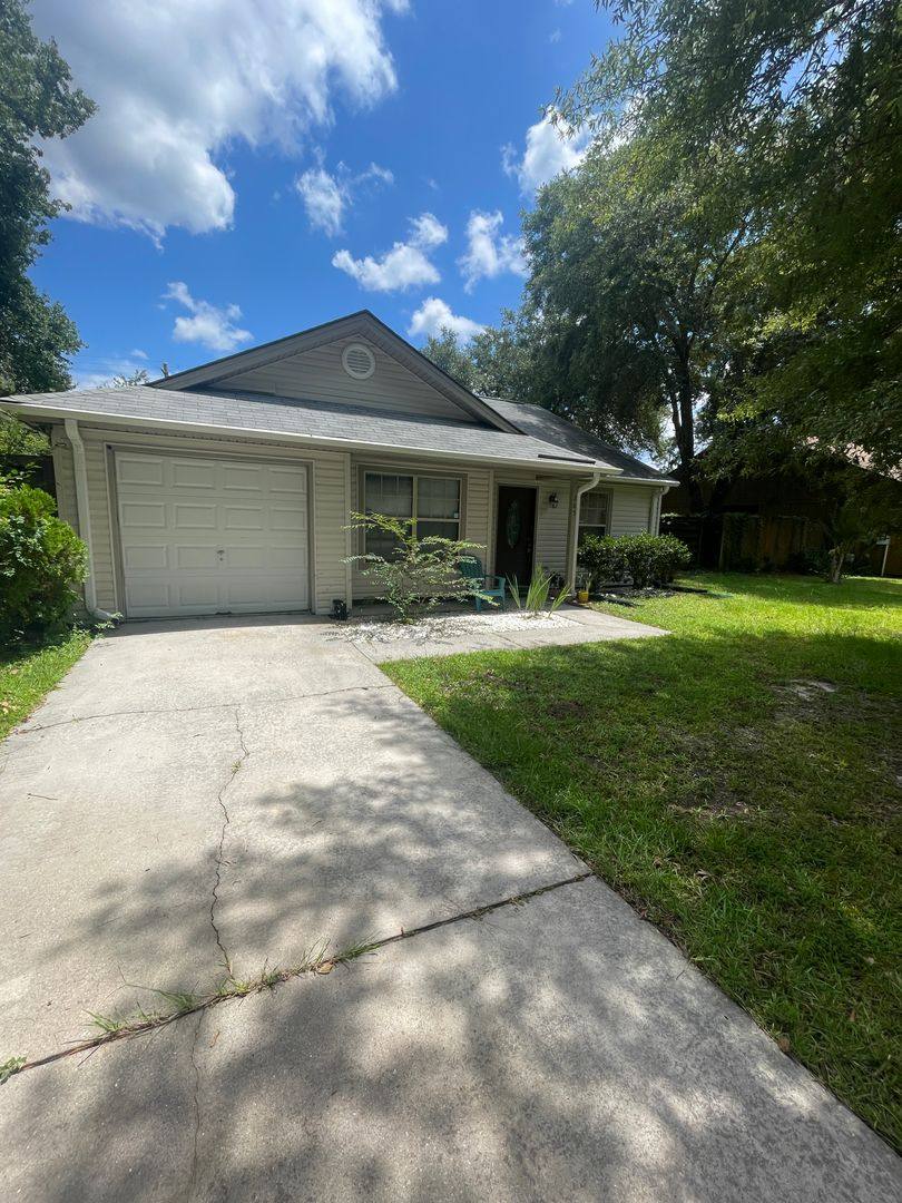 House for rent at 265 Osprey Dr, Richmond Hill, GA 31324