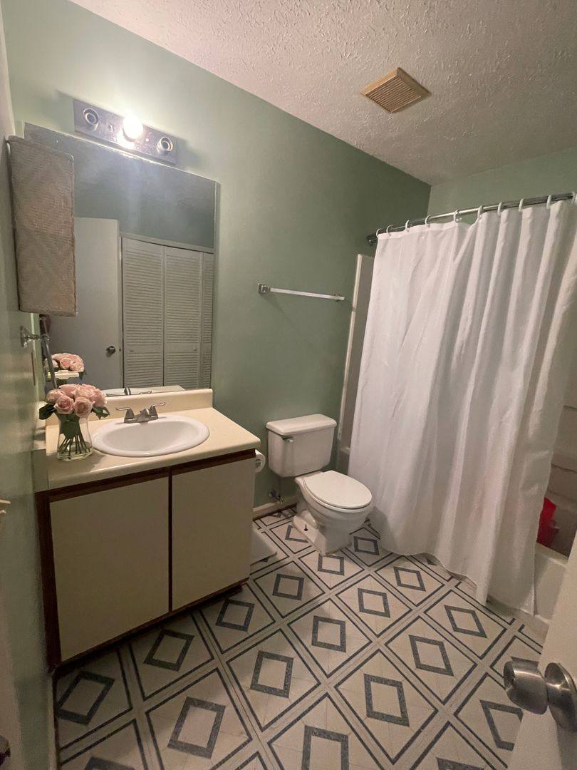 House for rent at 265 Osprey Dr, Richmond Hill, GA 31324