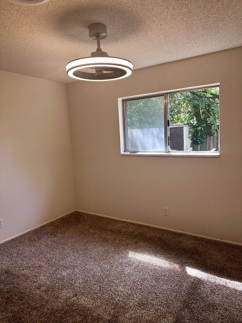 House for rent at 3257 Daisy St, Anderson, CA 96007