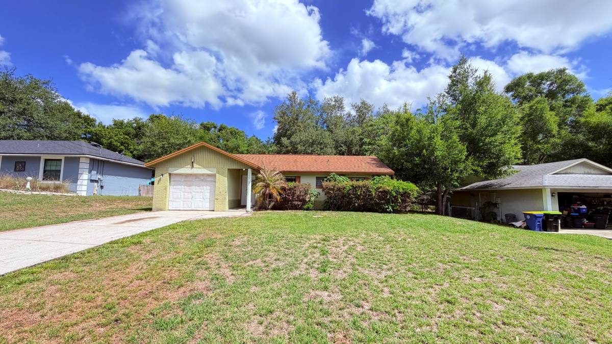 House for rent at 104 E Osceola St, Clermont, FL 34715