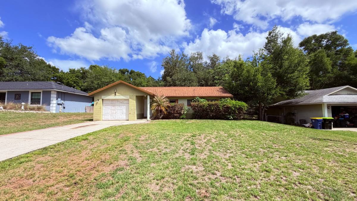 House for rent at 104 E Osceola St, Clermont, FL 34715