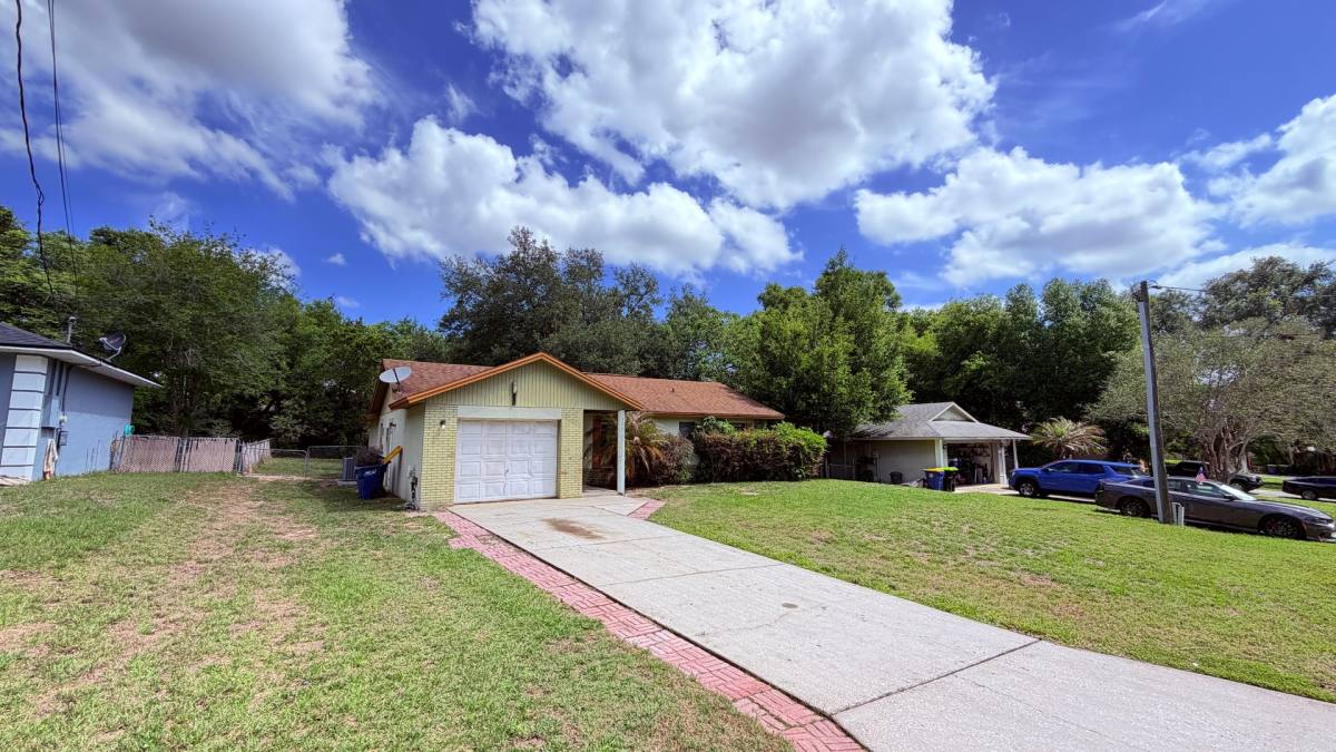House for rent at 104 E Osceola St, Clermont, FL 34715