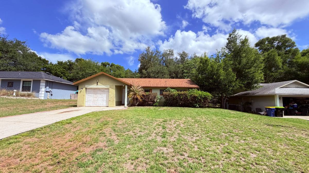House for rent at 104 E Osceola St, Clermont, FL 34715