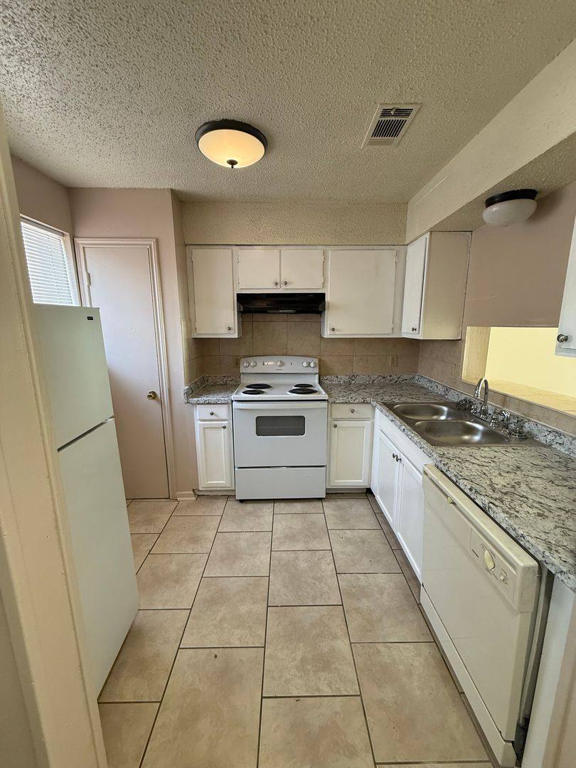 Townhouse for rent at 8911-8921 Gsri Ave, Baton Rouge, LA 70810