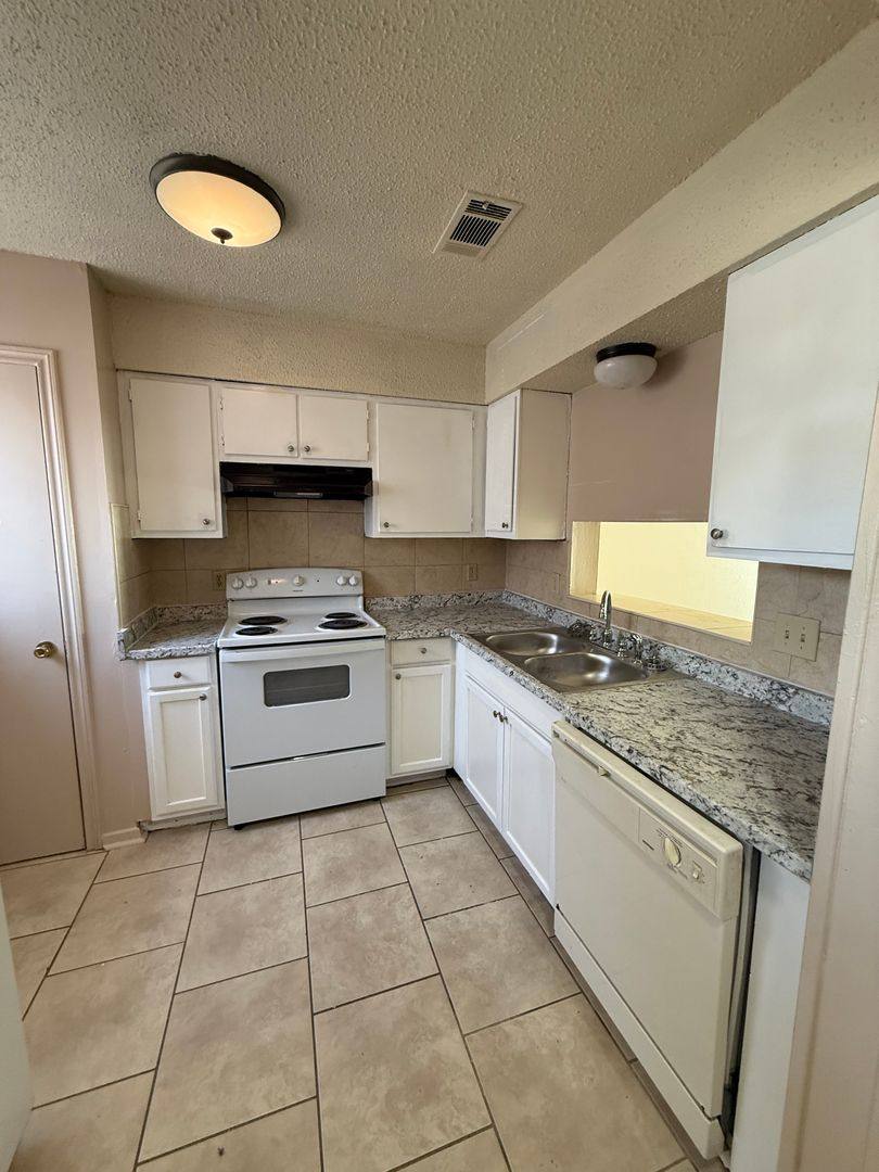 Townhouse for rent at 8911-8921 Gsri Ave, Baton Rouge, LA 70810