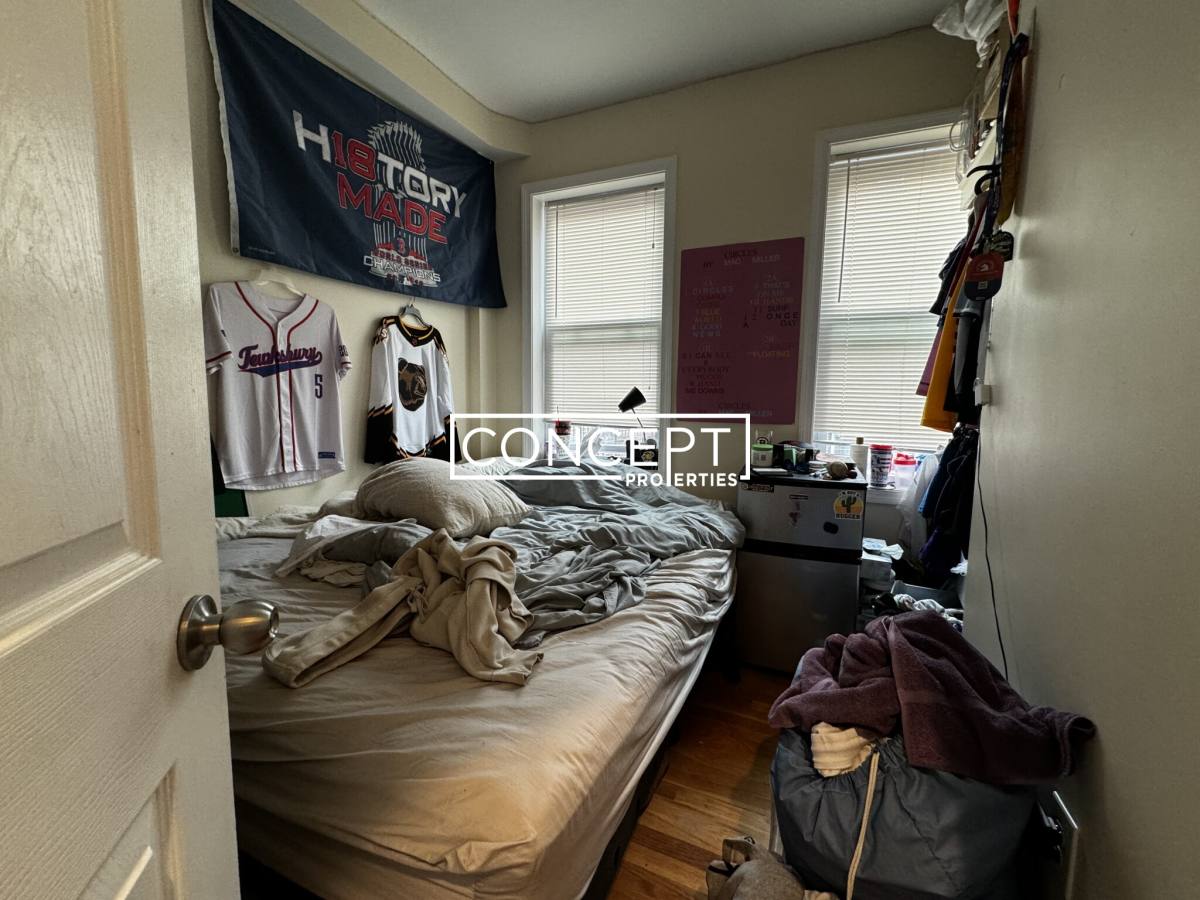 Apartment for rent at 28 Phillips St #3, Boston, MA 02114