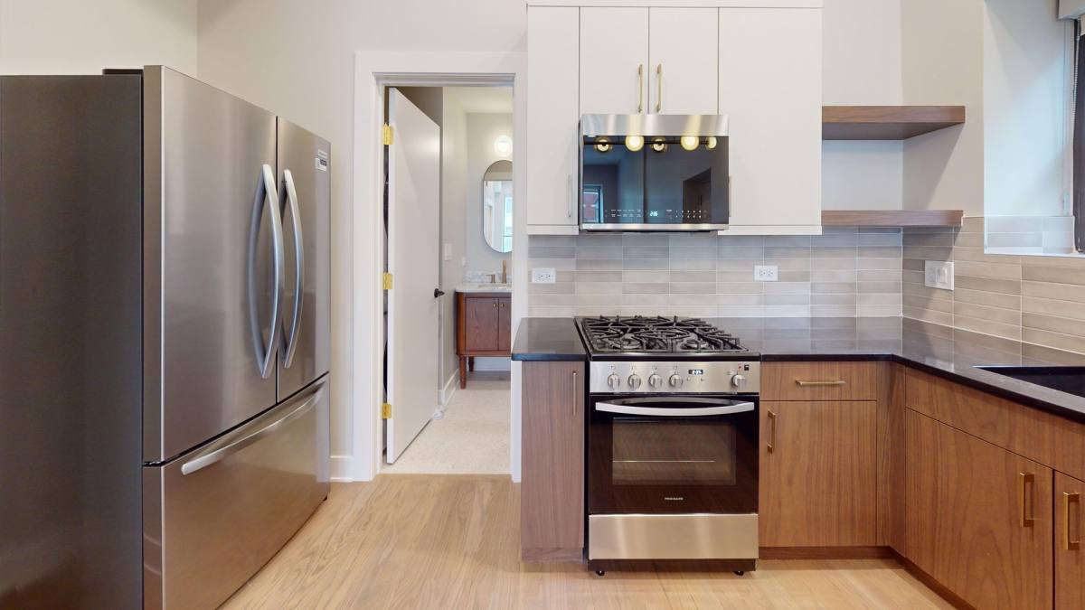Apartment for rent at 2119 N Clark St #2F, Chicago, IL 60614