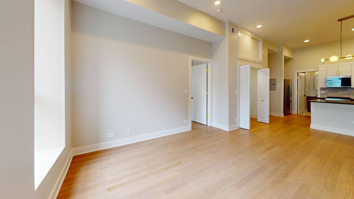 Apartment for rent at 2119 N Clark St #2F, Chicago, IL 60614
