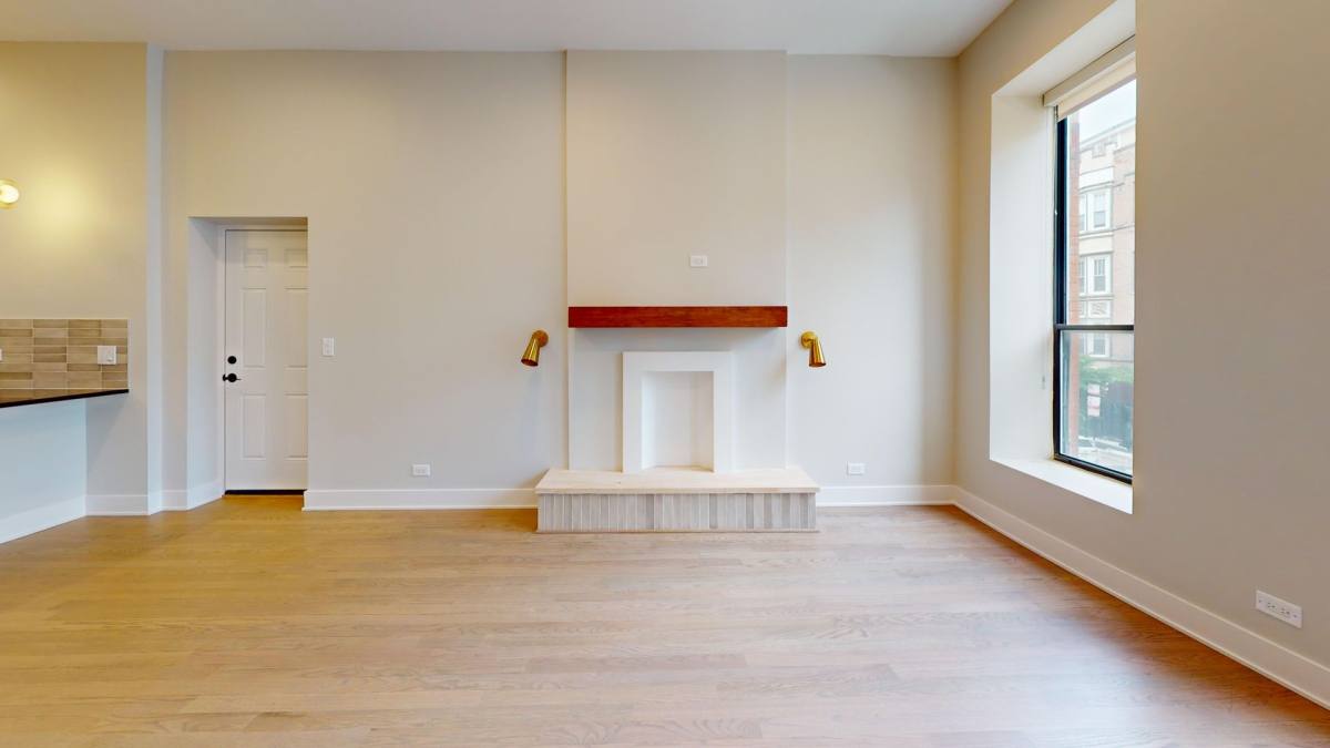 Apartment for rent at 2119 N Clark St #2F, Chicago, IL 60614