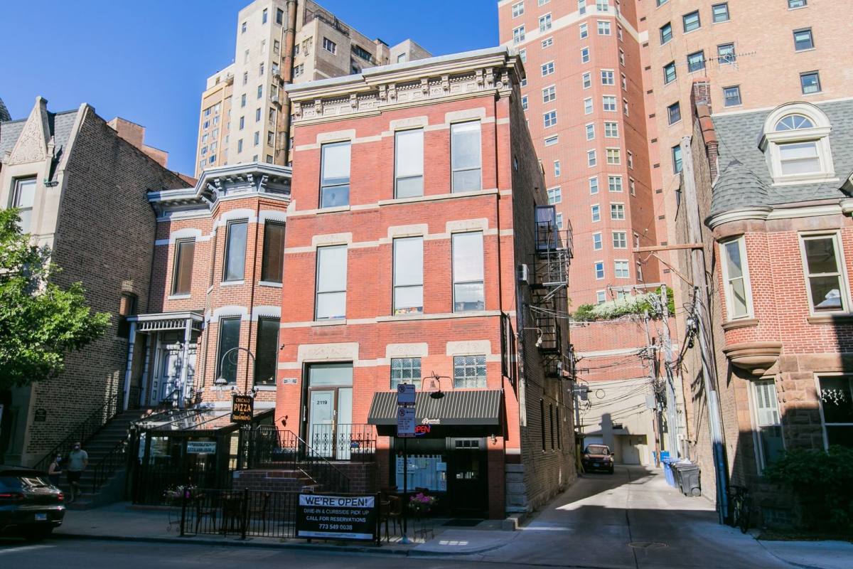 Apartment for rent at 2119 N Clark St #2F, Chicago, IL 60614
