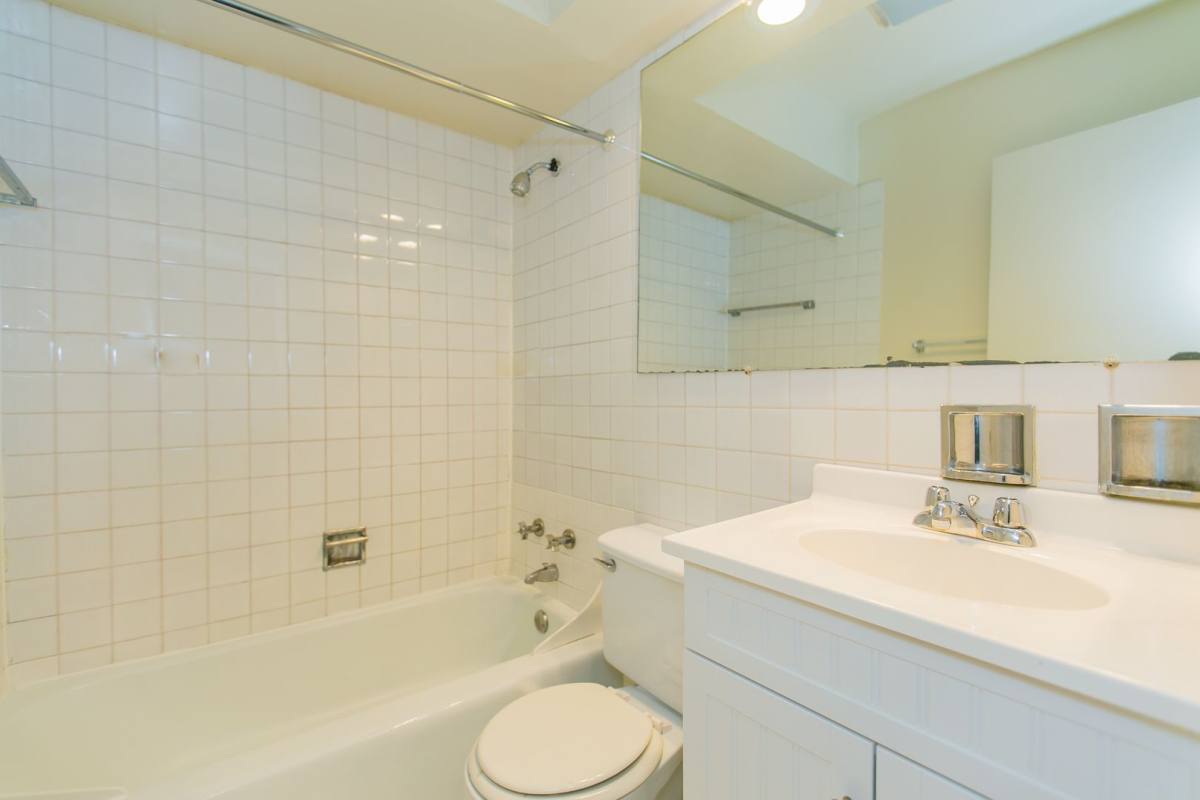 Apartment for rent at 525 W Deming #402, Chicago, IL 60614