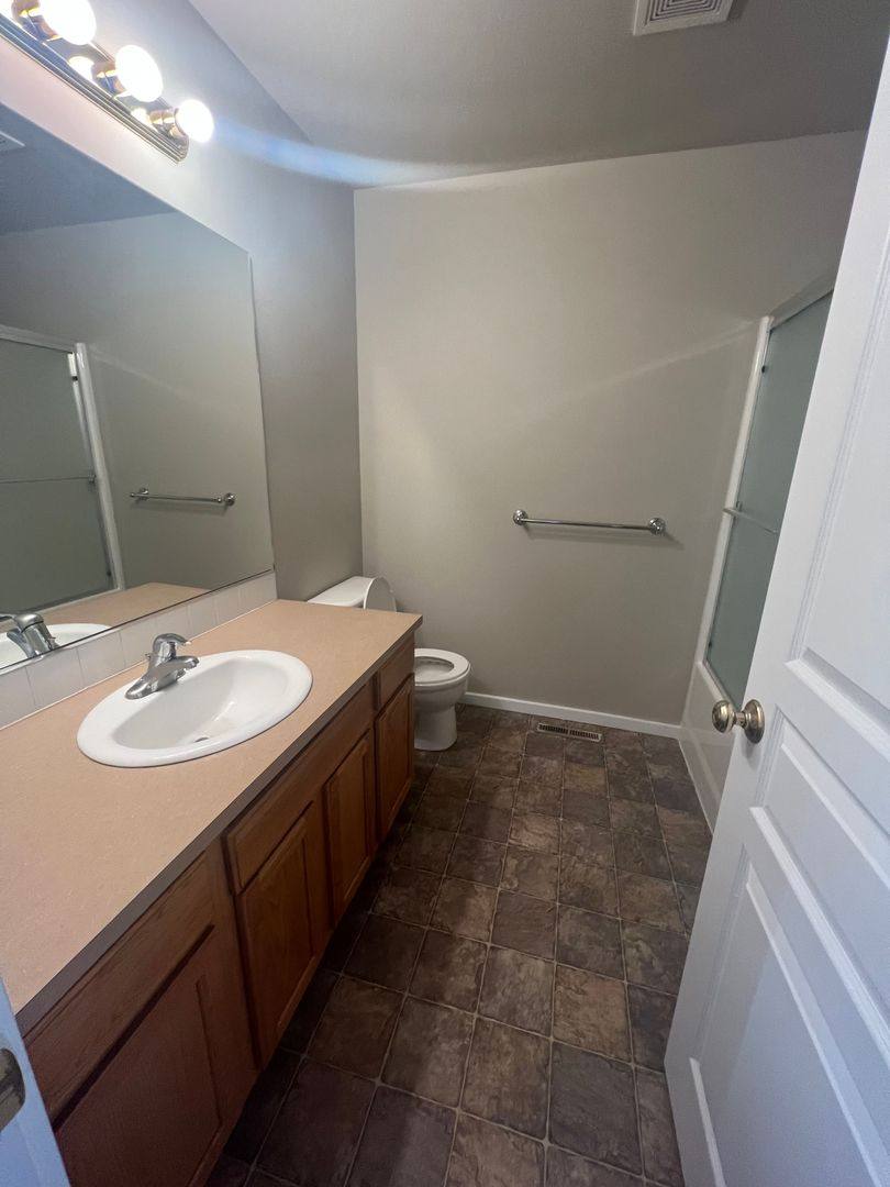 Apartment for rent at 20080 Doanna Way, Bend, OR 97702