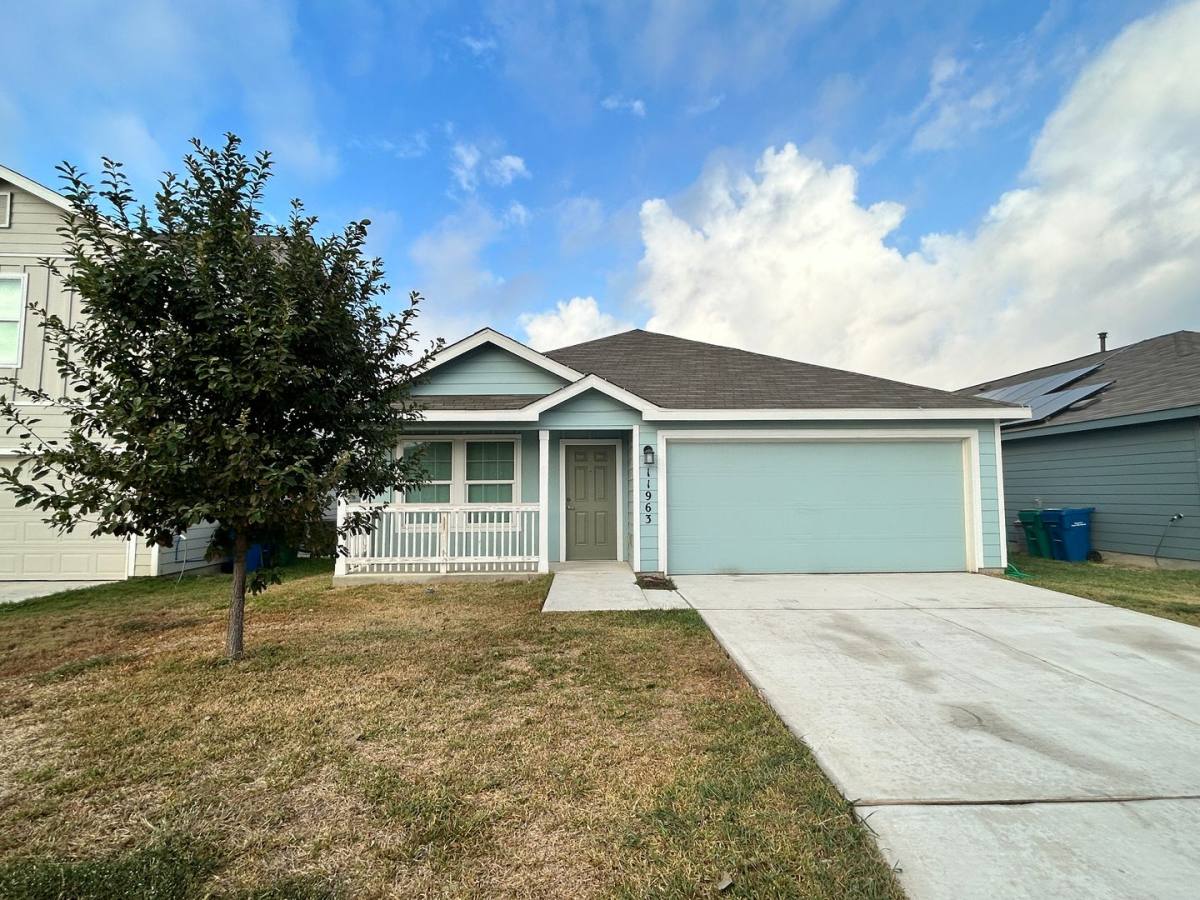 House for rent at 11963 Sand Wedge Way, San Antonio, TX 78221