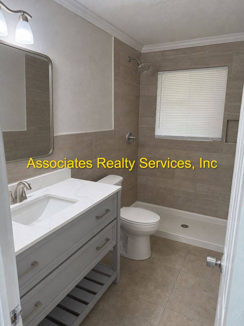 Apartment for rent at 618 NW 14th Ave, Gainesville, FL 32605
