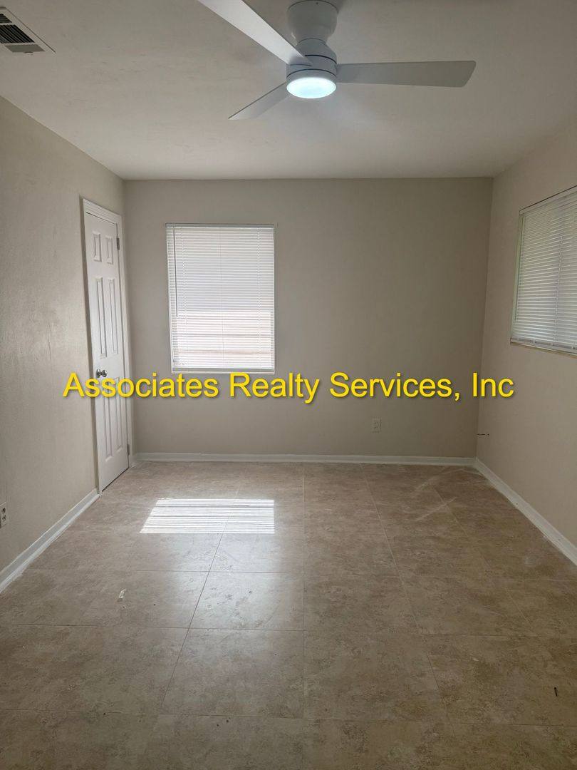 Apartment for rent at 618 NW 14th Ave, Gainesville, FL 32605