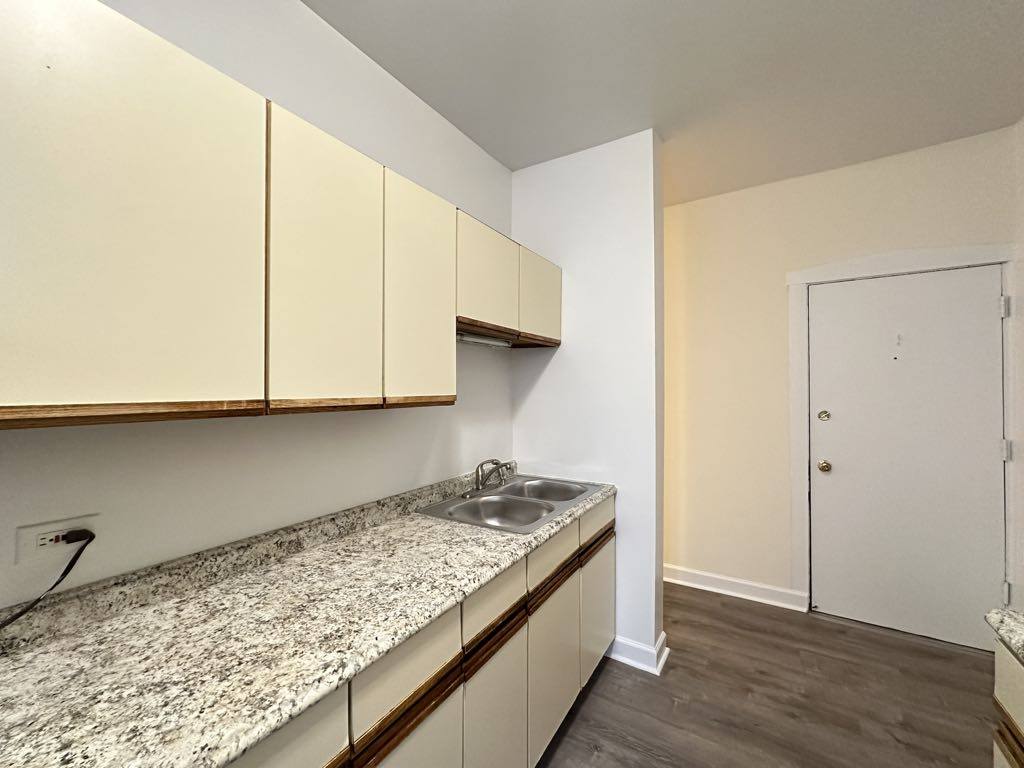 Apartment for rent at 1530 Kedzie #B3, Chicago, IL 60651