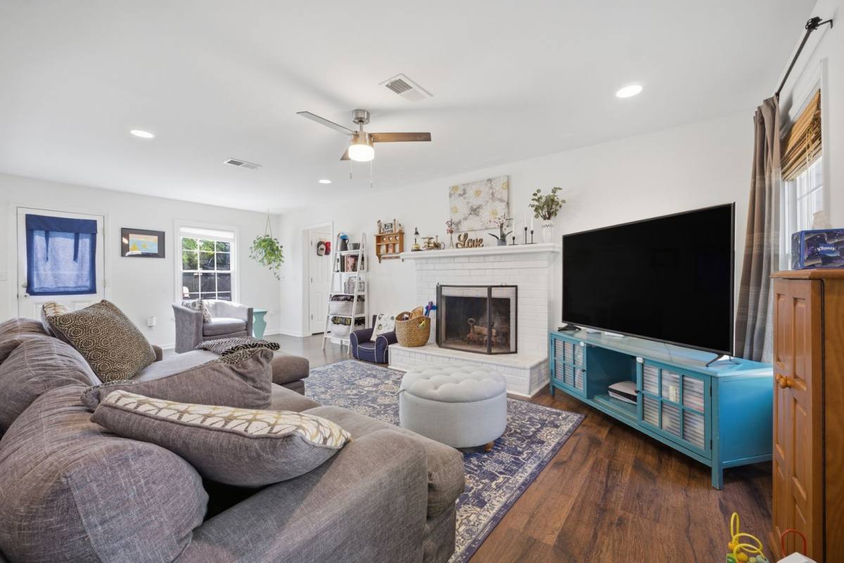 House for rent at 368 Gainsborough Rd, Virginia Beach, VA 23462