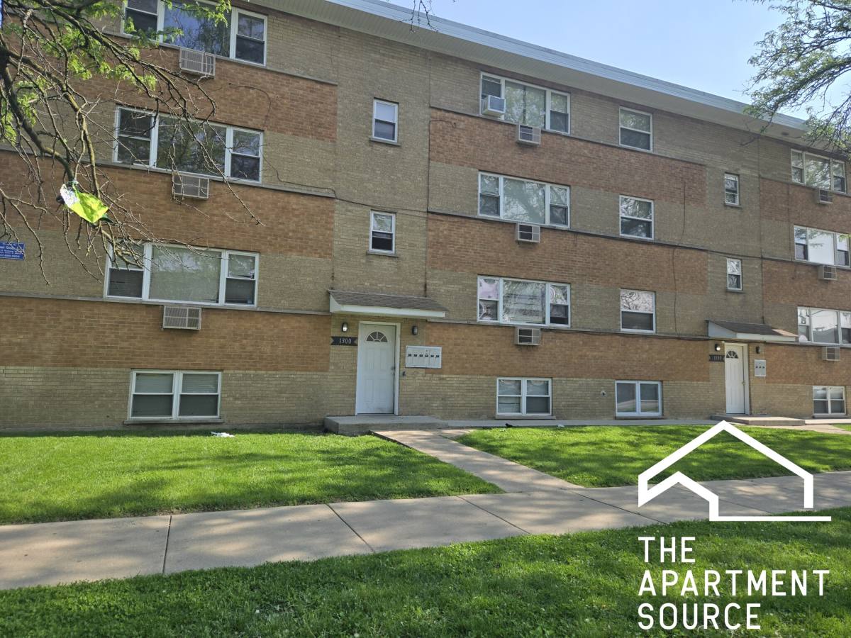 Apartment for rent at 1300 S 51st Court #202, Cicero, IL 60804