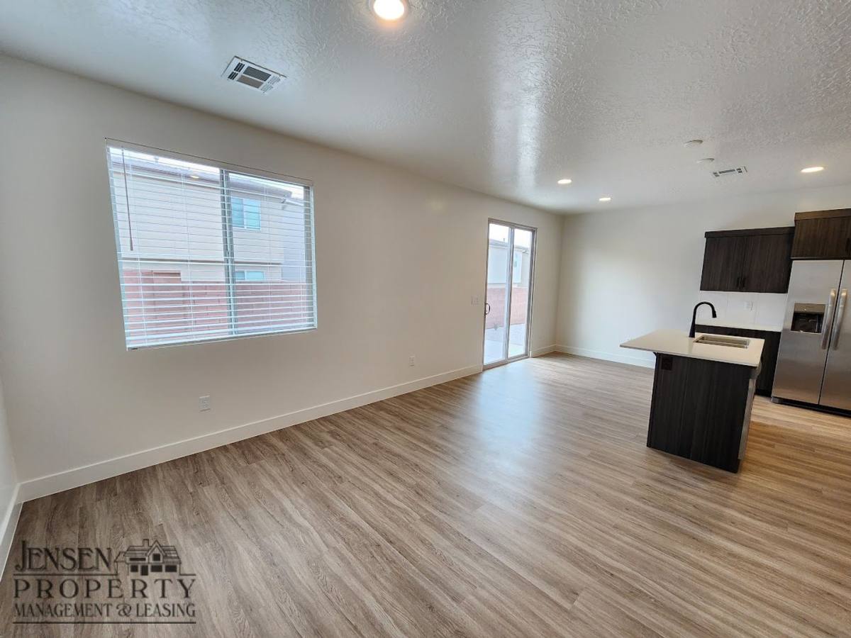 House for rent at 5902 S Legolas Lane, Saint George, UT 84790