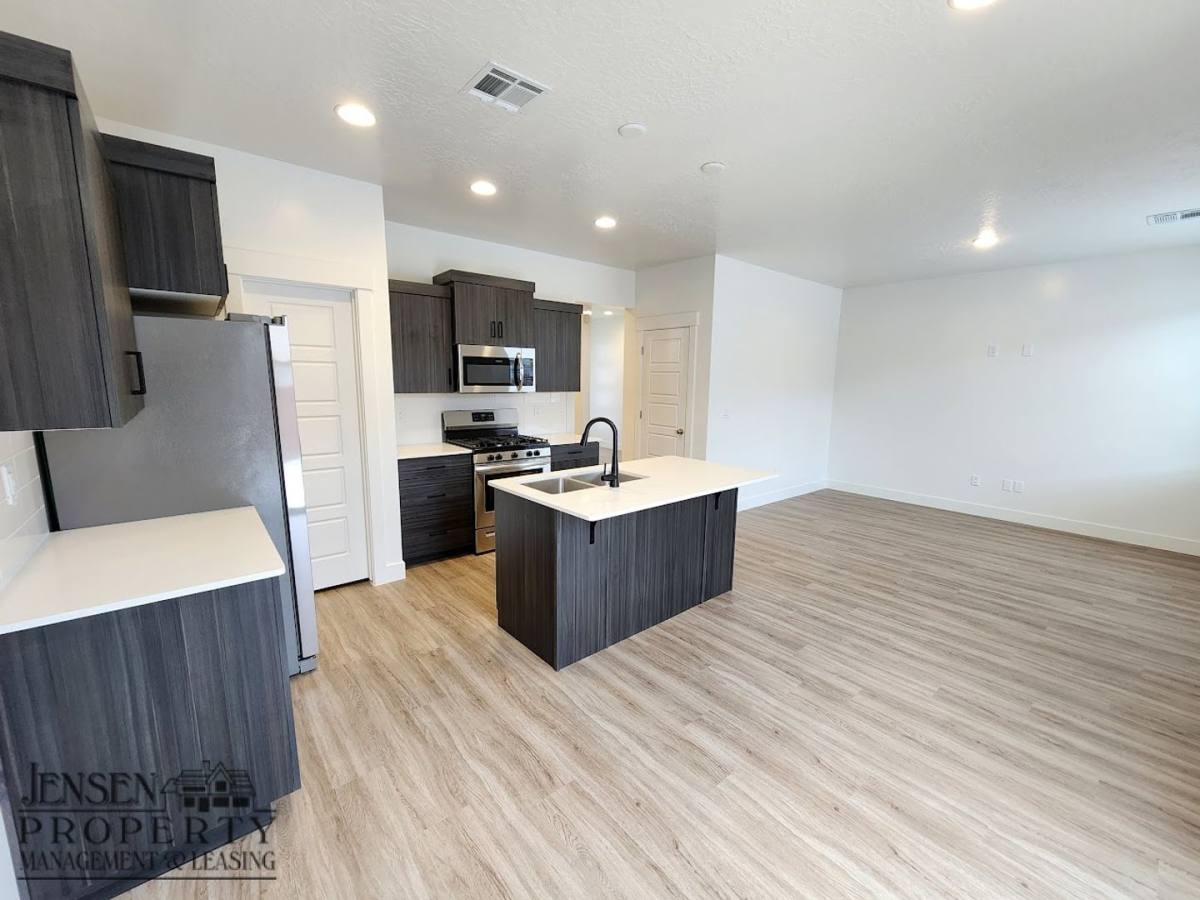 House for rent at 5902 S Legolas Lane, Saint George, UT 84790