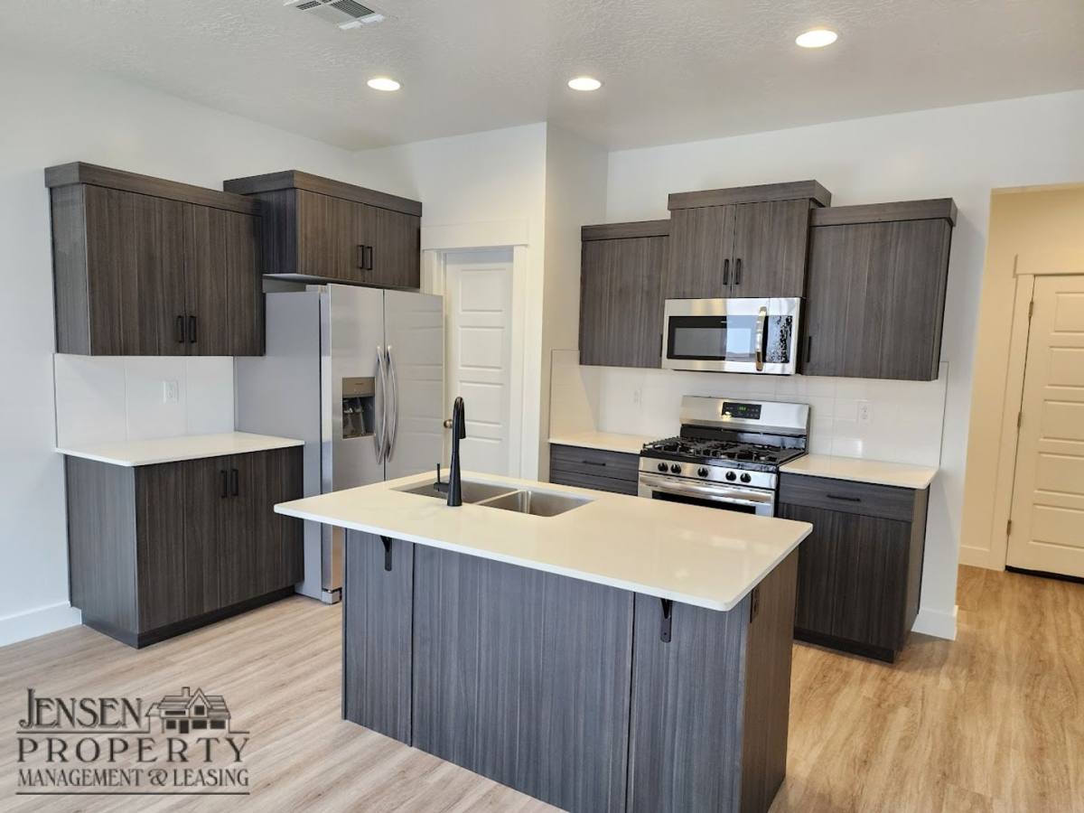 House for rent at 5902 S Legolas Lane, Saint George, UT 84790
