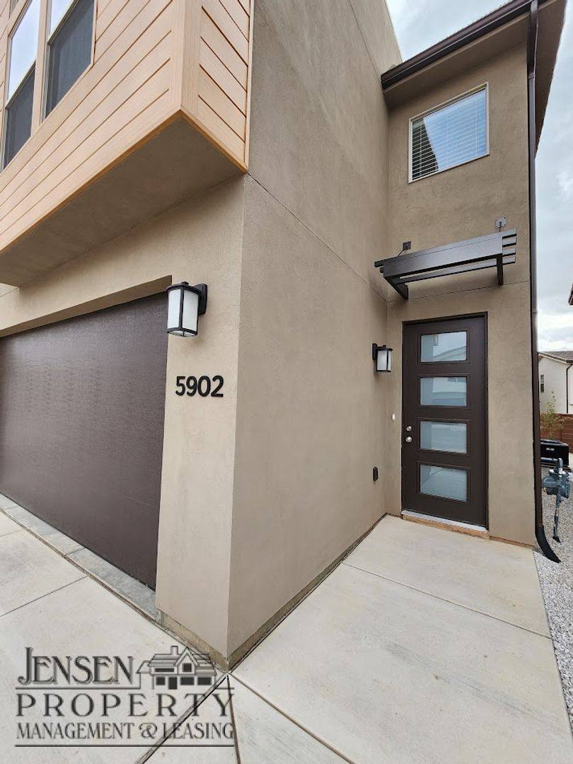 House for rent at 5902 S Legolas Lane, Saint George, UT 84790