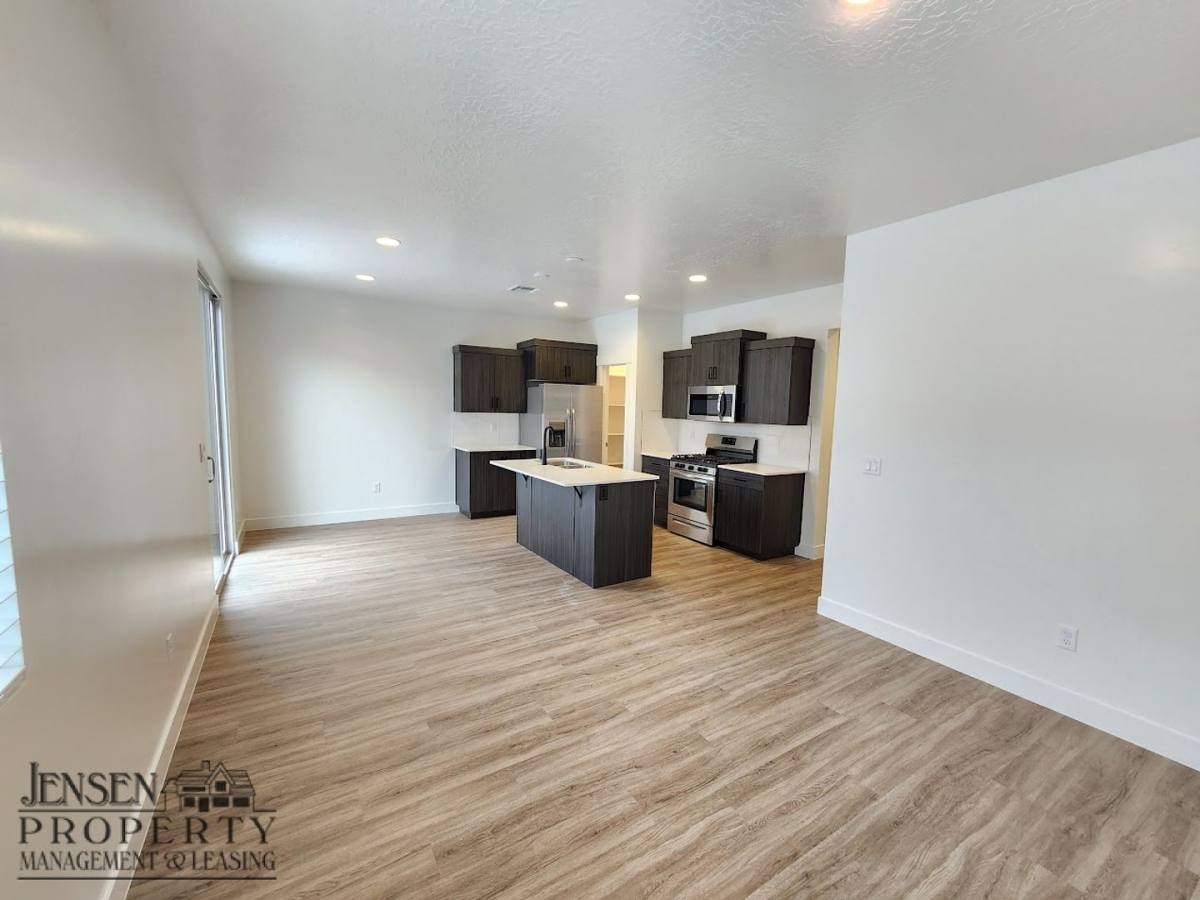 House for rent at 5902 S Legolas Lane, Saint George, UT 84790