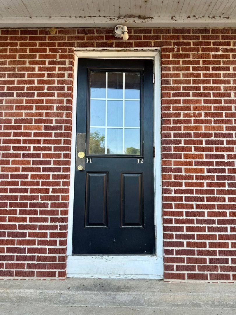 Apartment for rent at 1009 Flint St, Jonesboro, AR 72401